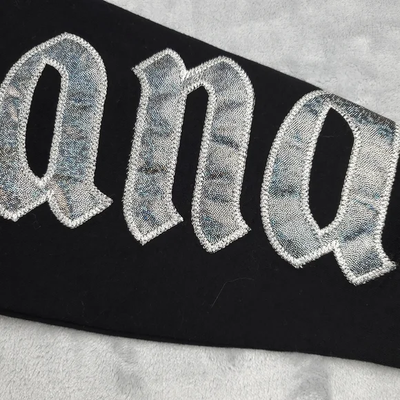 Disney Womens XS Disneyland Long Sleeve Top Black Silver Shimmer Spell Out NEW - Picture 3 of 10